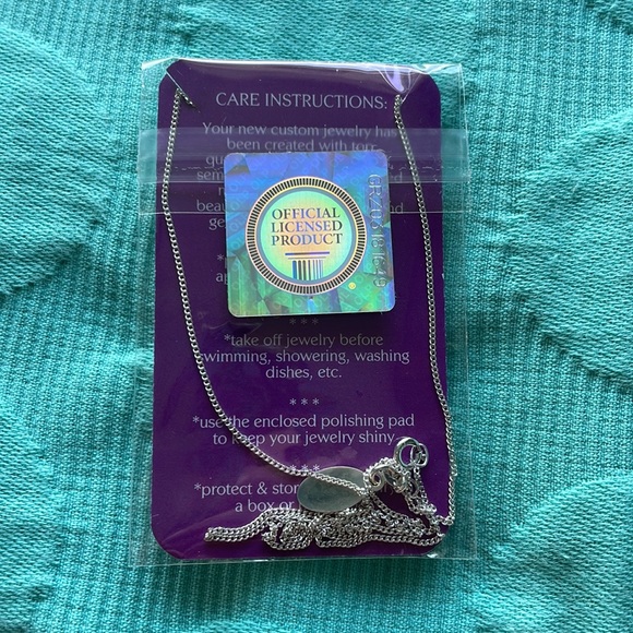 Silver Phi Mu pendant necklace - Picture 2 of 3